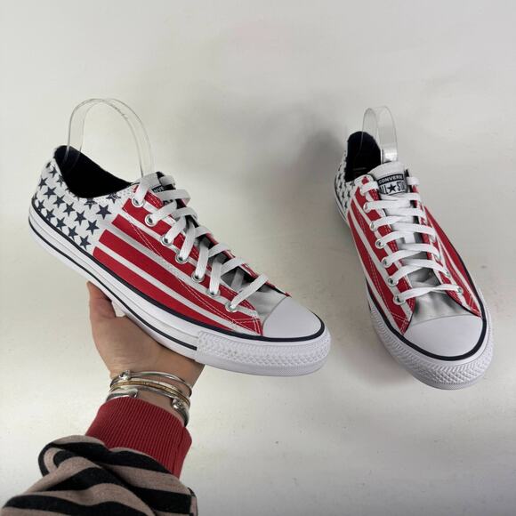 Converse Chuck Taylor All Star Low Sneakers Men's 11 White Red Stars & Stripes - Picture 1 of 10